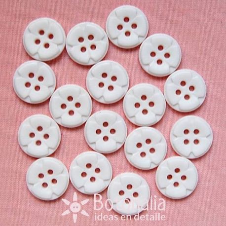 Carved white 12 mm